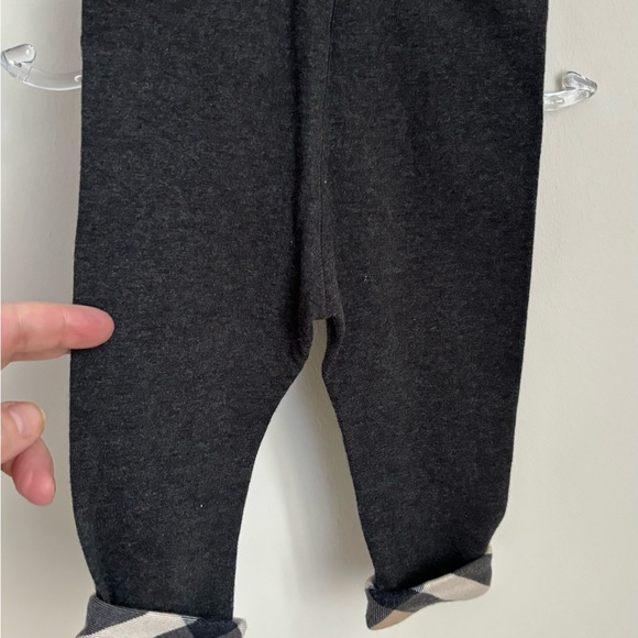 Burberry girls pants size :9 months - Picture 7 of 9